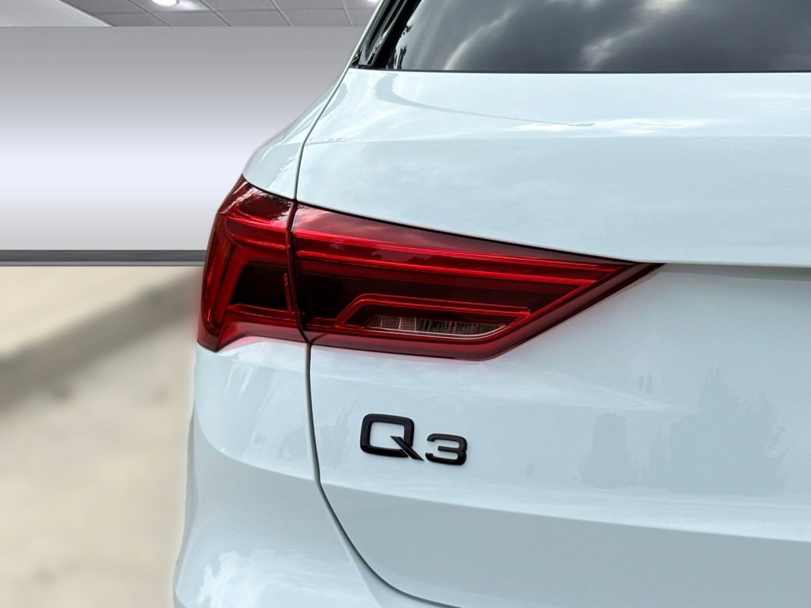 New 2025 Audi Q3 2.0T Premium image 13