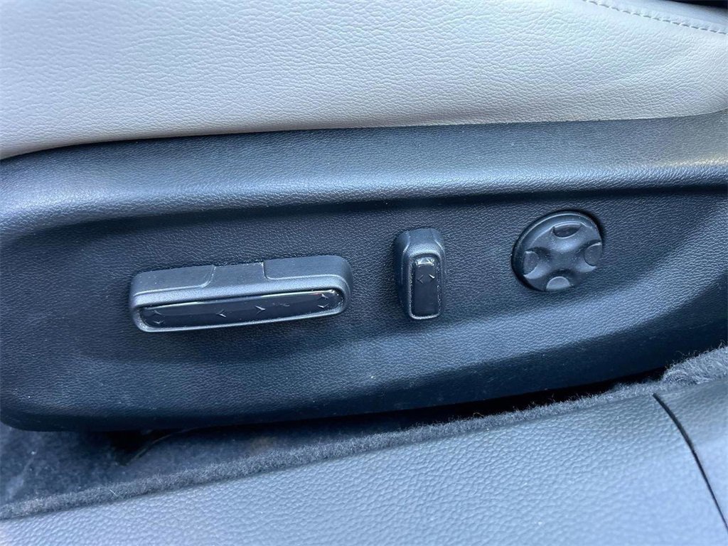 Used 2018 Honda Accord Touring image 24
