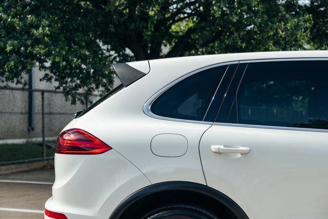 Used 2016 Porsche Cayenne S AWD/4WD image 23