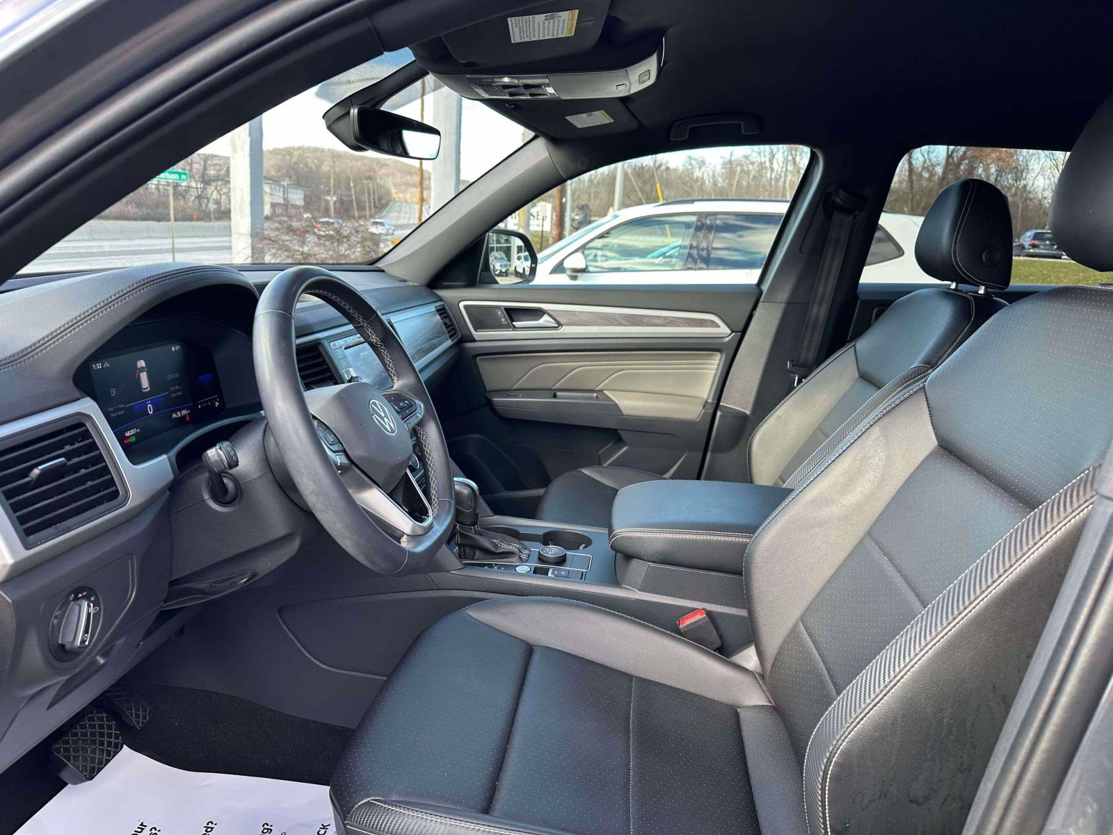 Certified 2022 Volkswagen Atlas Cross Sport SE image 17