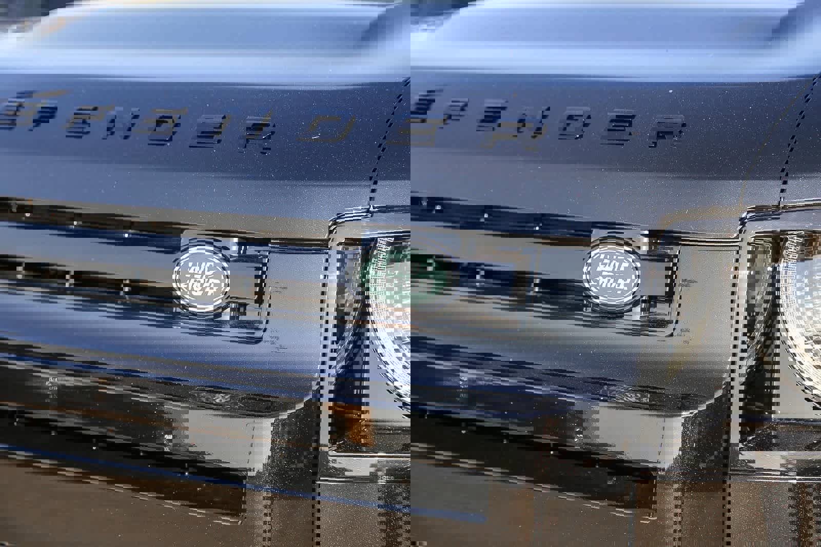 New 2025 Land Rover Defender 130 V8 image 7