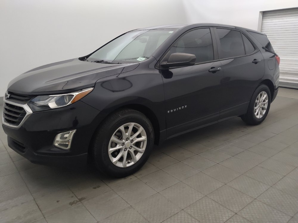 Used 2020 Chevrolet Equinox LS w/ LS Convenience Package FWD image 2