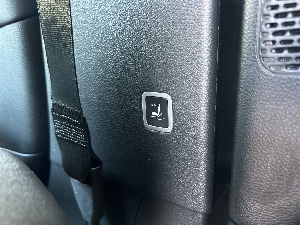 New 2026 Chrysler Pacifica Limited w/ S Appearance Package image 19