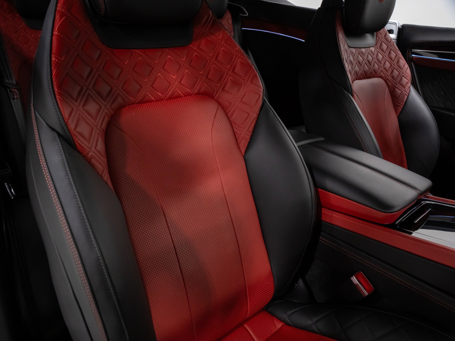 Used 2020 Bentley Continental GT V8 image 60