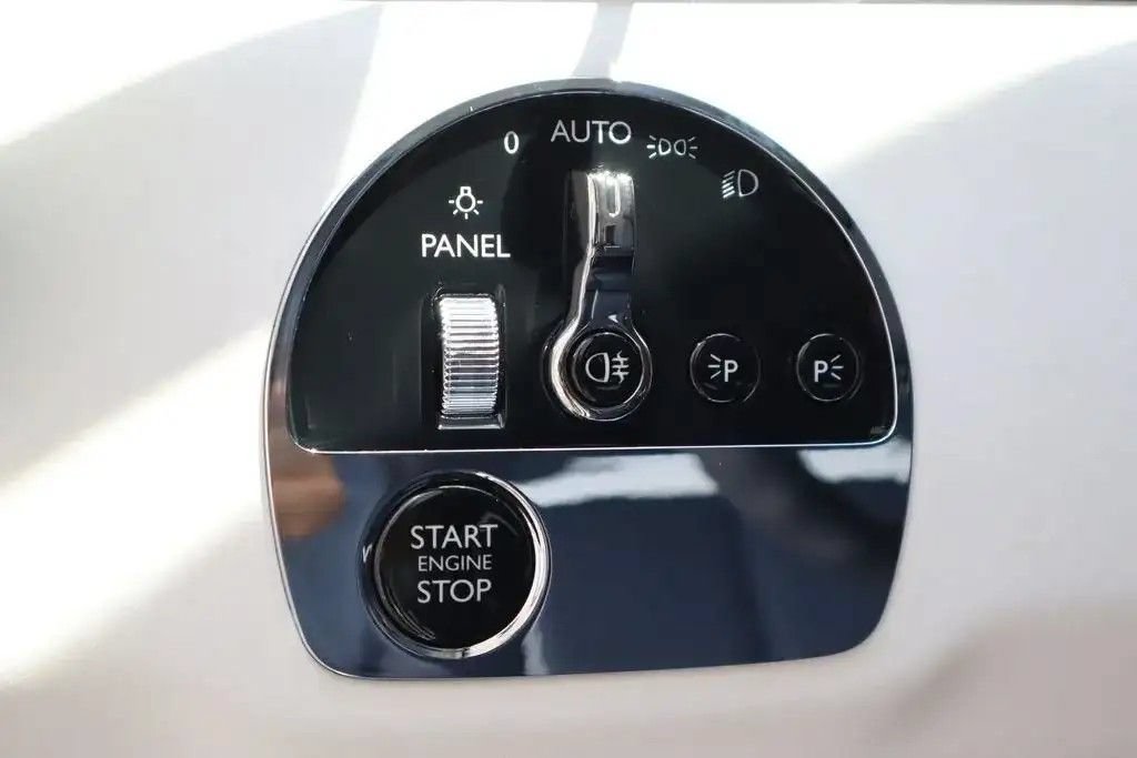 Certified 2026 Rolls-Royce Cullinan AWD/4WD image 22