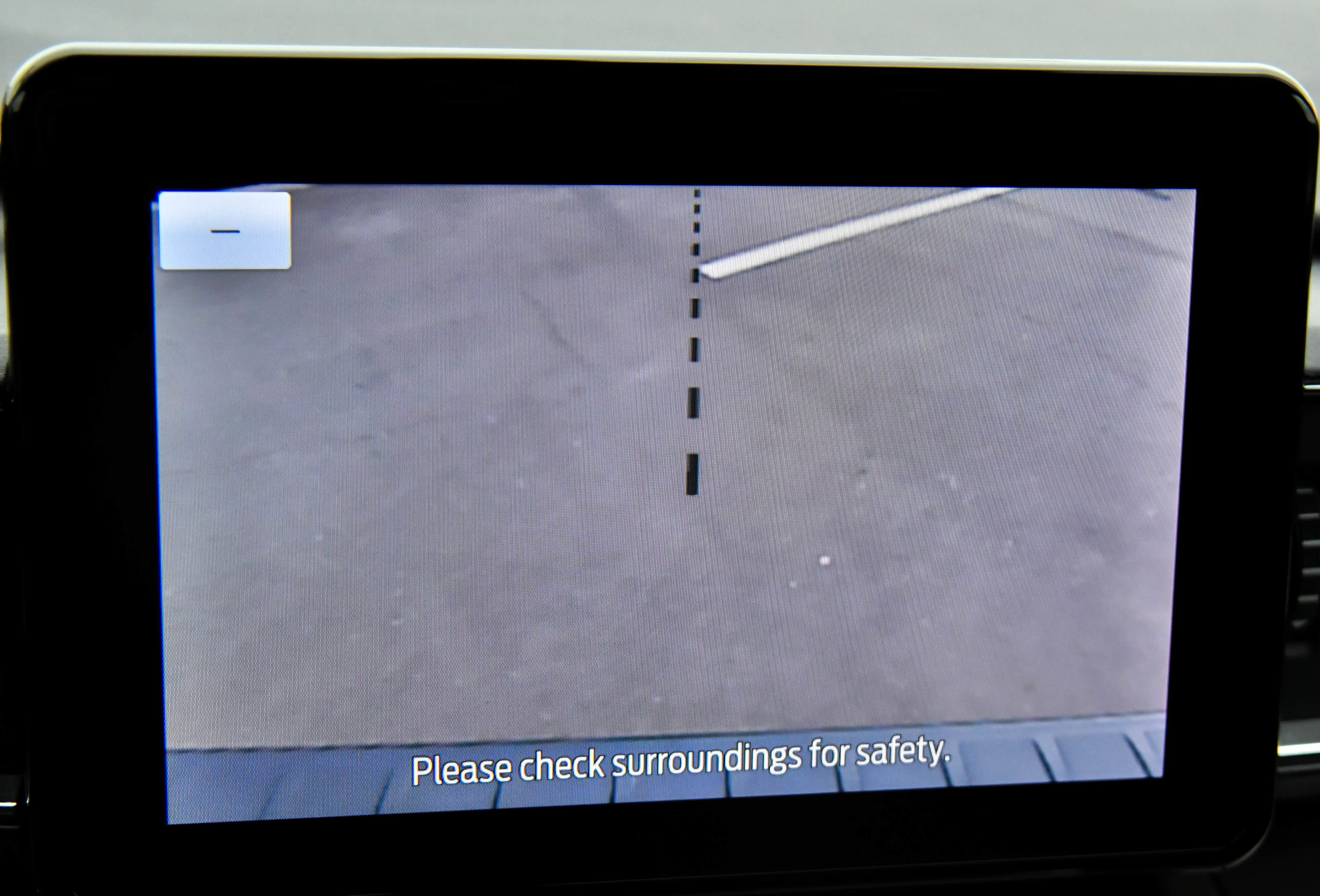 Used 2022 Ford Explorer XLT w/ Equipment Group 202A image 19