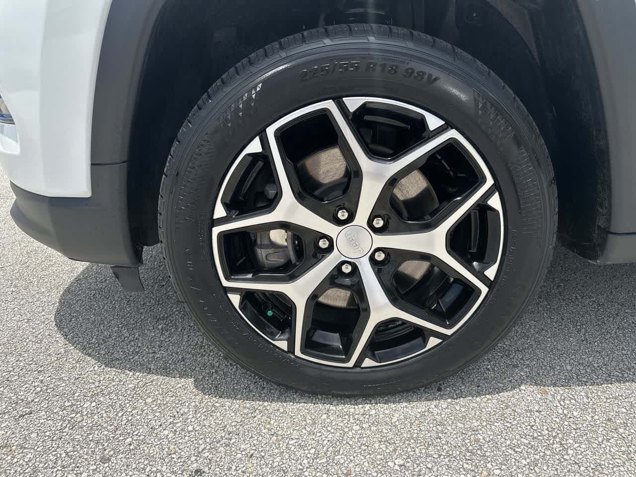 Certified 2024 Jeep Compass Limited AWD/4WD image 18