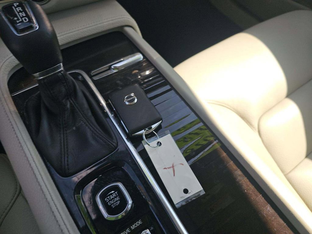 Used 2018 Volvo S90 T5 Momentum w/ Convenience Package AWD/4WD image 14