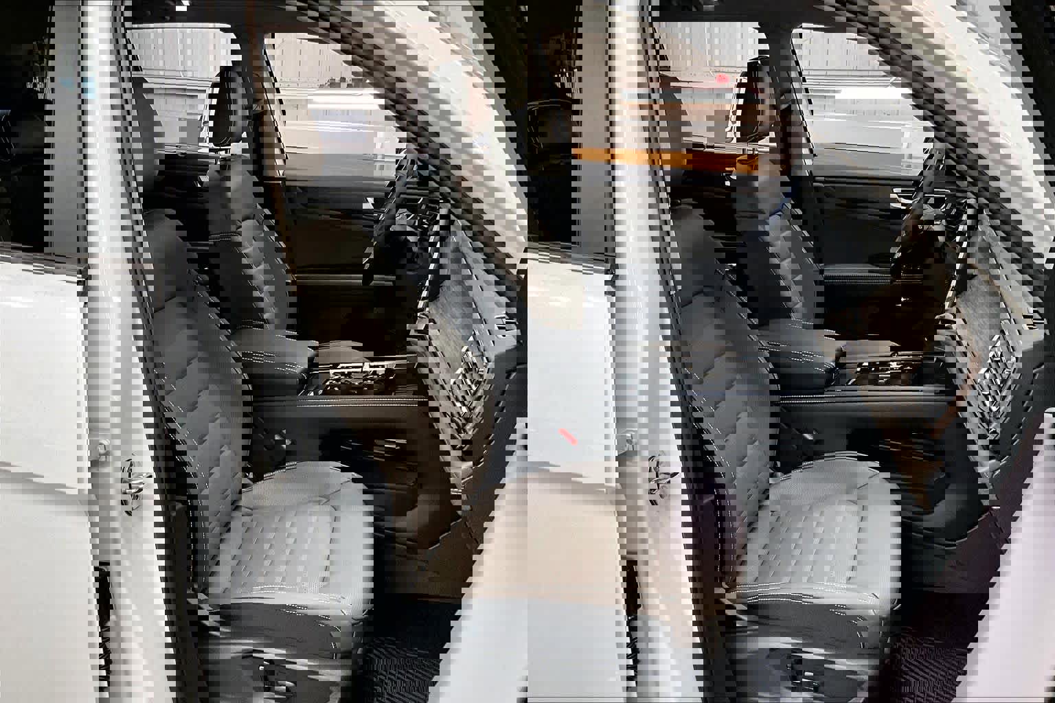 New 2026 Volkswagen Atlas SEL image 31