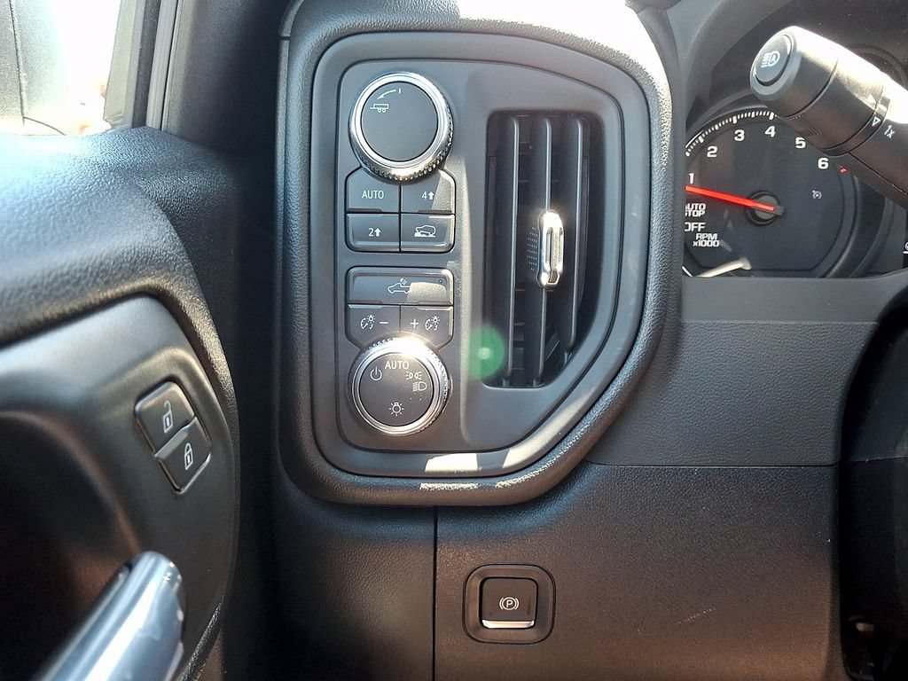 New 2026 GMC Sierra 1500 Pro w/ Graphite Edition AWD/4WD image 15