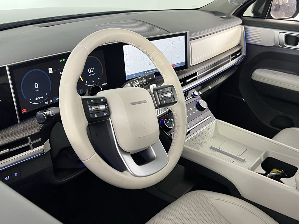 Used 2024 Hyundai Santa Fe Limited image 30