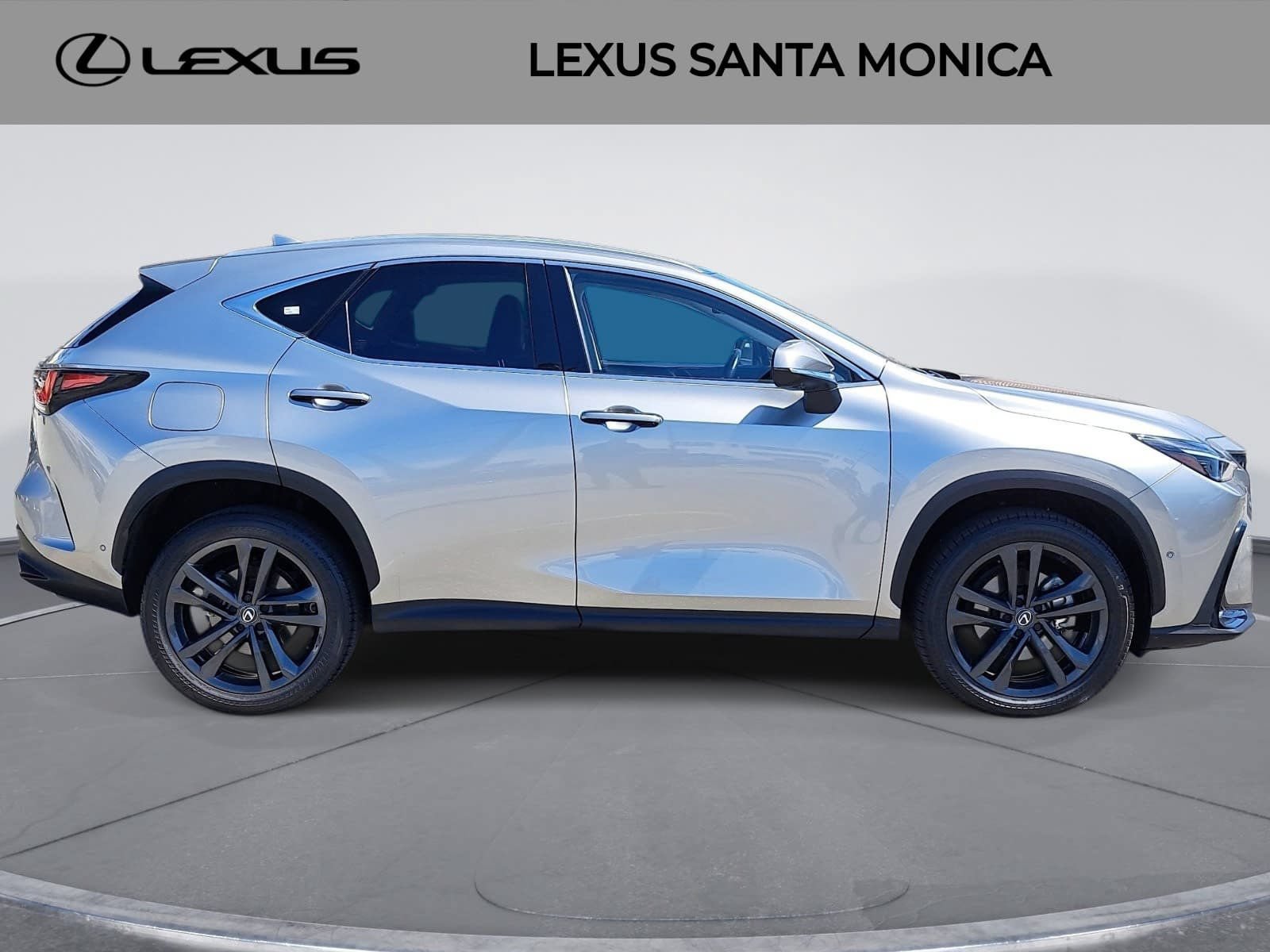 Used 2025 Lexus NX 450h+ AWD w/ Towing Package (2000 Lbs) image 4