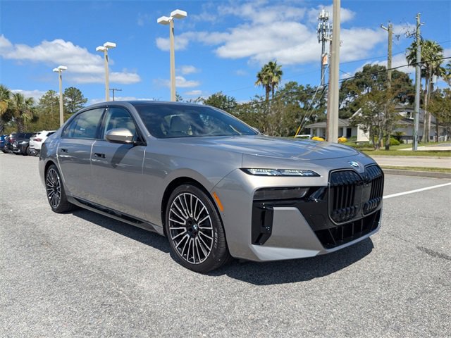 New 2026 BMW 740i w/ Executive Package image 2