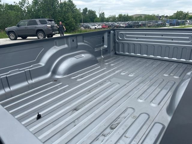 Used 2024 RAM 3500 Tradesman w/ Chrome Appearance Group AWD/4WD image 10