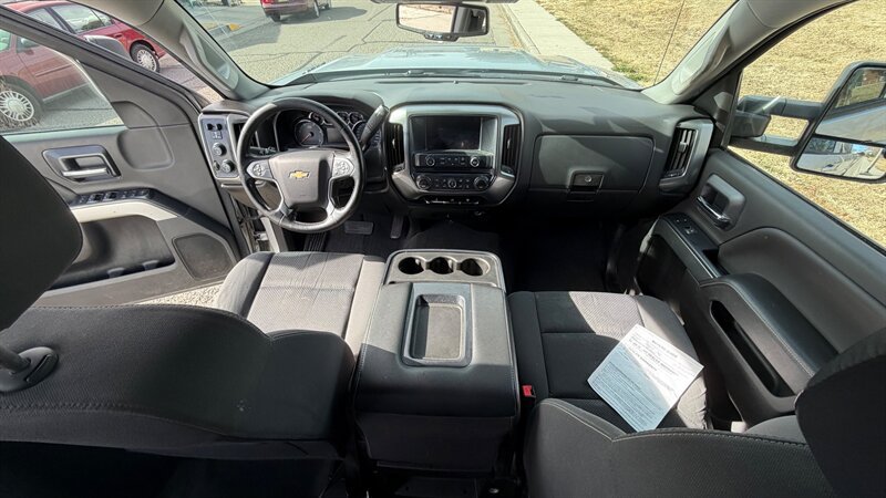 Used 2019 Chevrolet Silverado 2500 LT AWD/4WD image 14