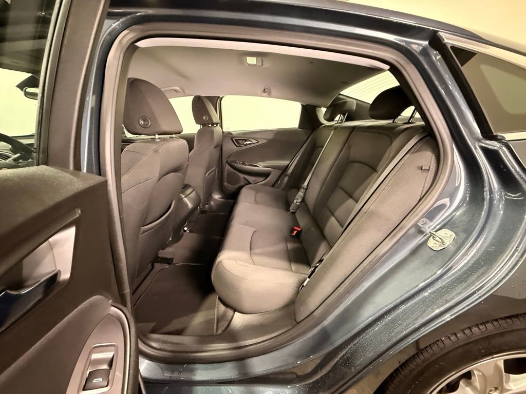 Used 2020 Chevrolet Malibu LS image 18