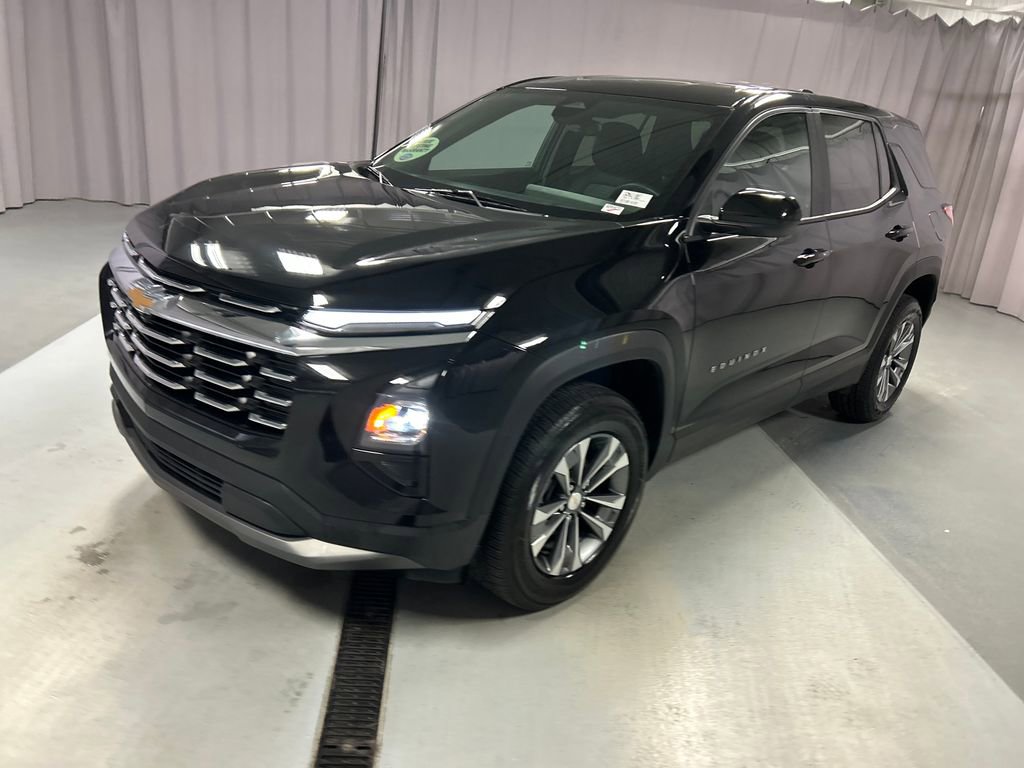 Used 2025 Chevrolet Equinox LT image 3