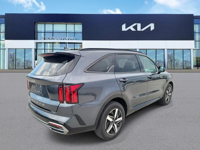 Used 2022 Kia Sorento S w/ Panoramic Sunroof Package FWD image 4