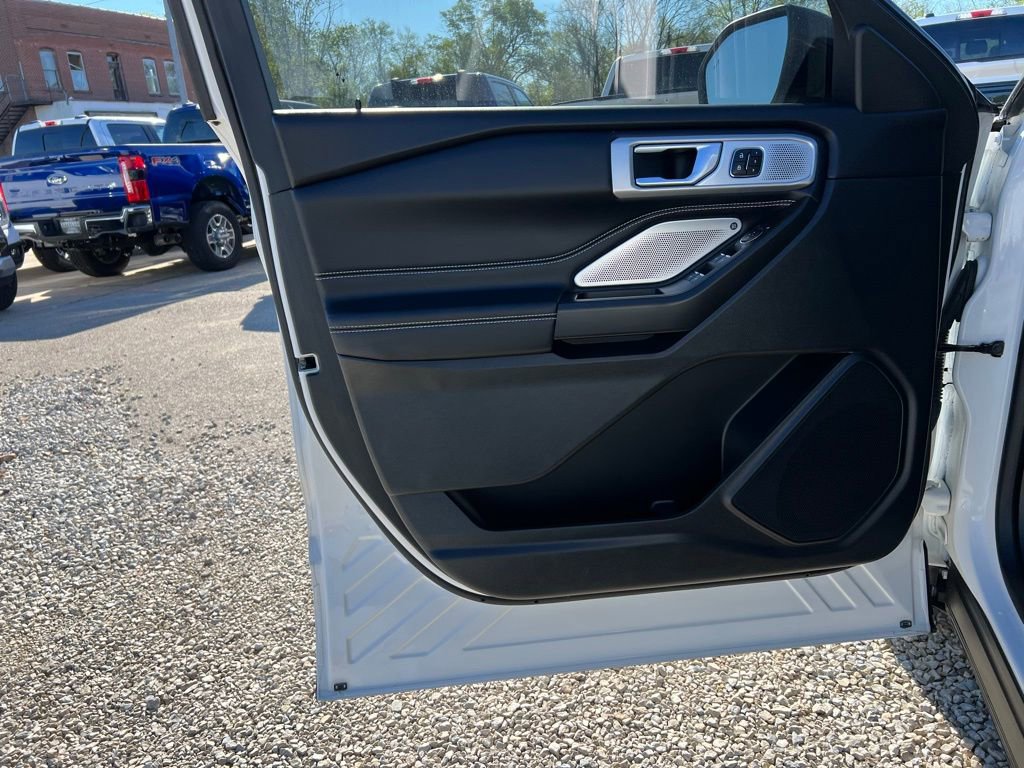 Used 2020 Ford Explorer ST w/ ST Street Pack AWD/4WD image 12