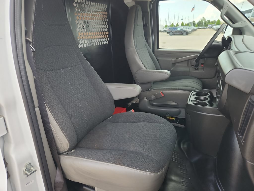 Used 2025 Chevrolet Express 2500 w/ Driver Convenience Package RWD image 20