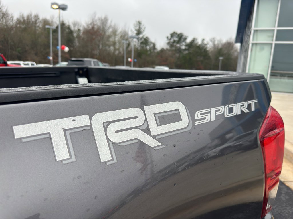 Used 2017 Toyota Tacoma TRD Sport RWD image 5