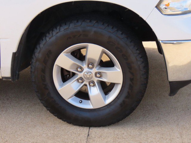 Used 2015 RAM 1500 Classic SLT image 7