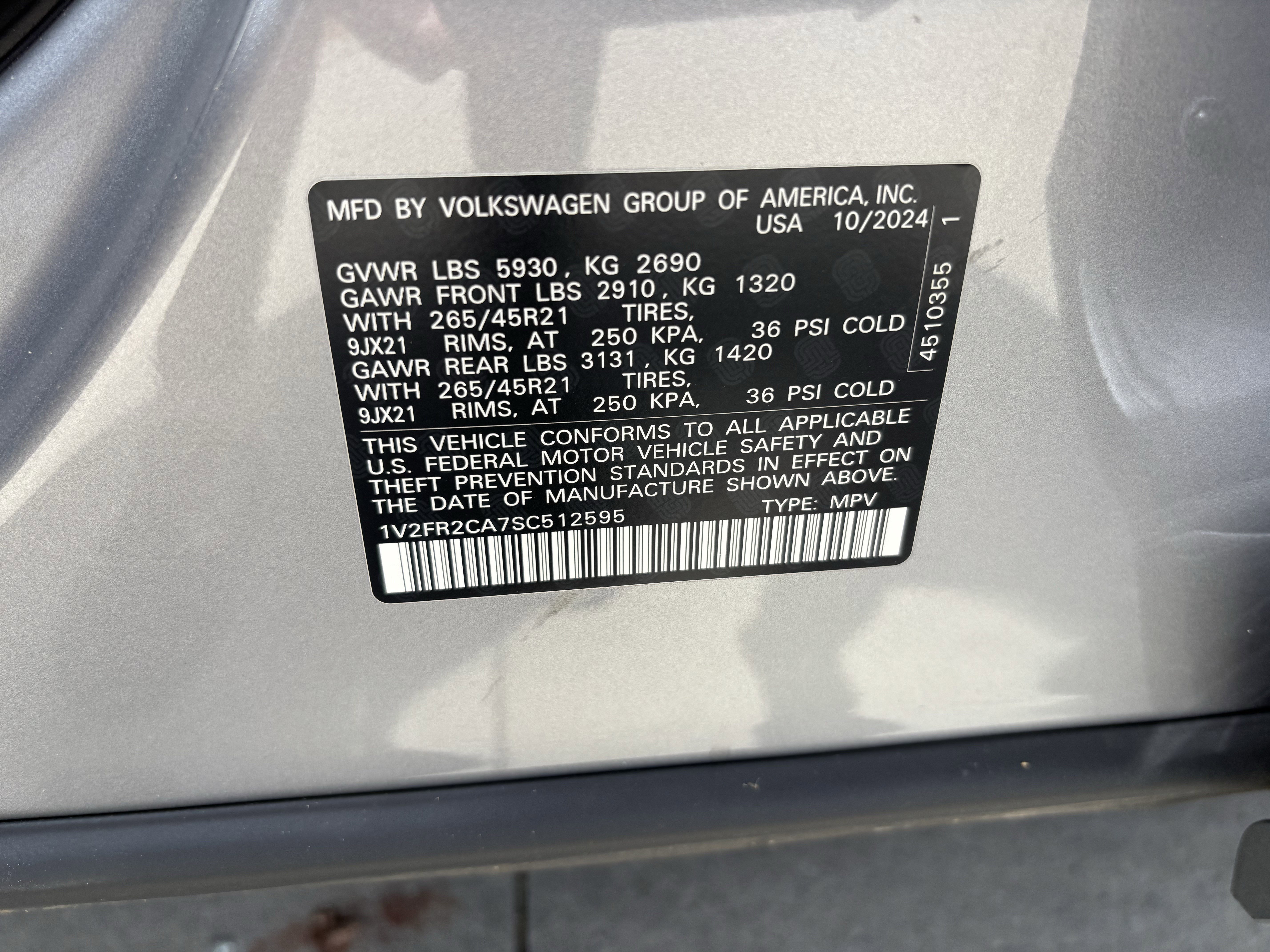 Used 2025 Volkswagen Atlas SEL Premium R-Line image 37