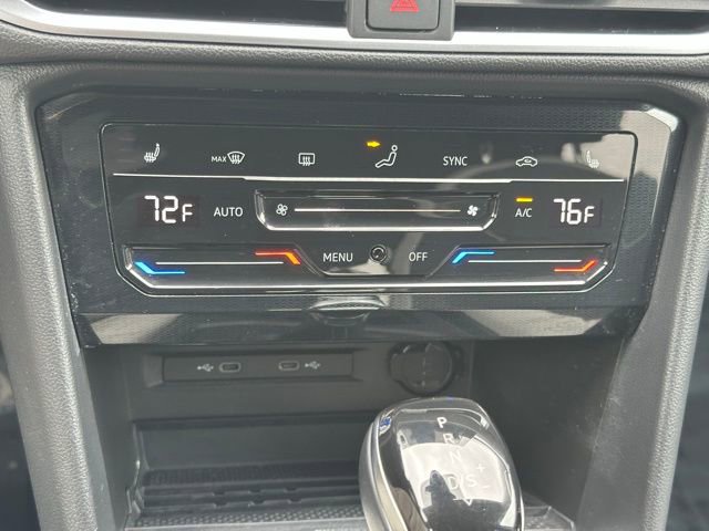 Used 2025 Volkswagen Taos SE image 20