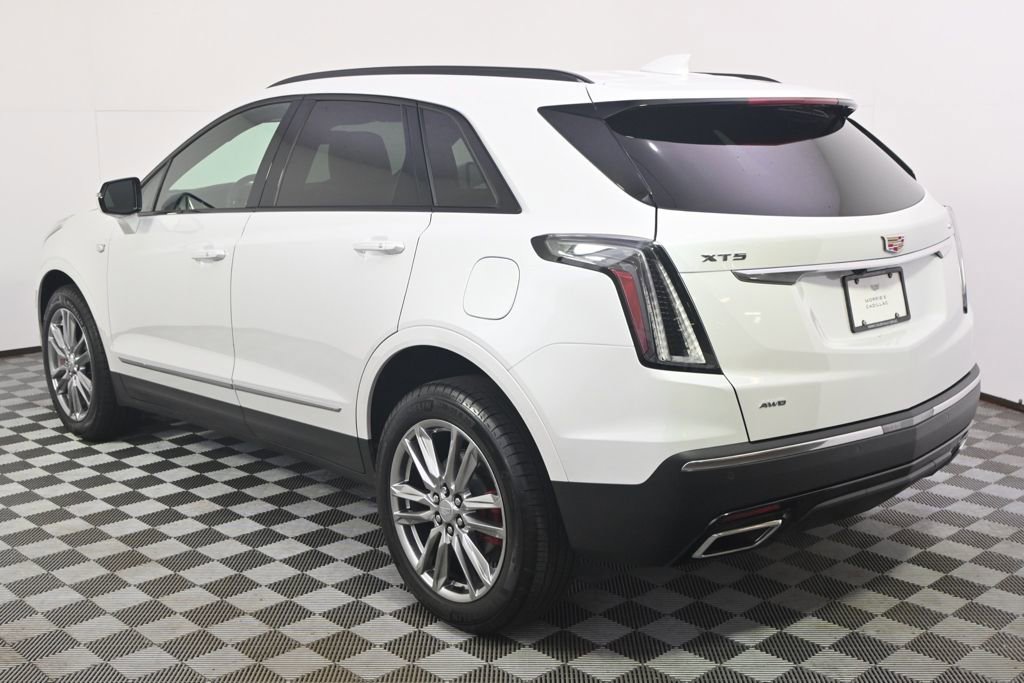 New 2025 Cadillac XT5 Sportv w/ LPO, Floor Liner Package image 3