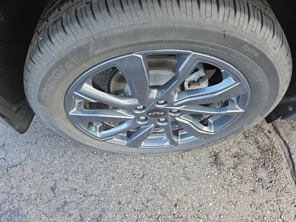 Certified 2024 Chevrolet Equinox RS w/ LPO, Floor Liner Package image 9