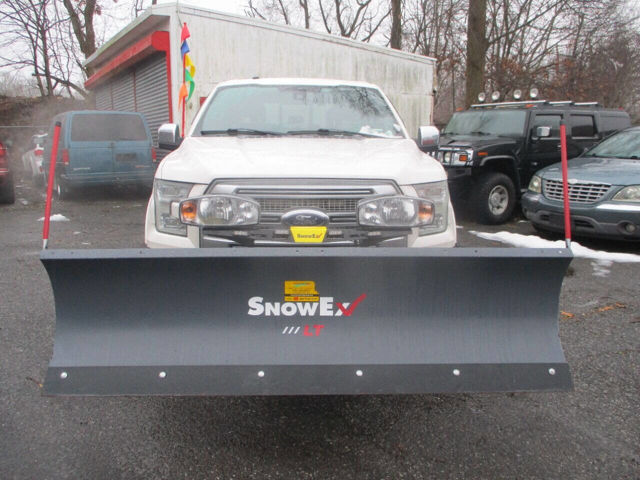 Used 2016 Ford F150 Platinum w/ Equipment Group 701A Luxury image 3