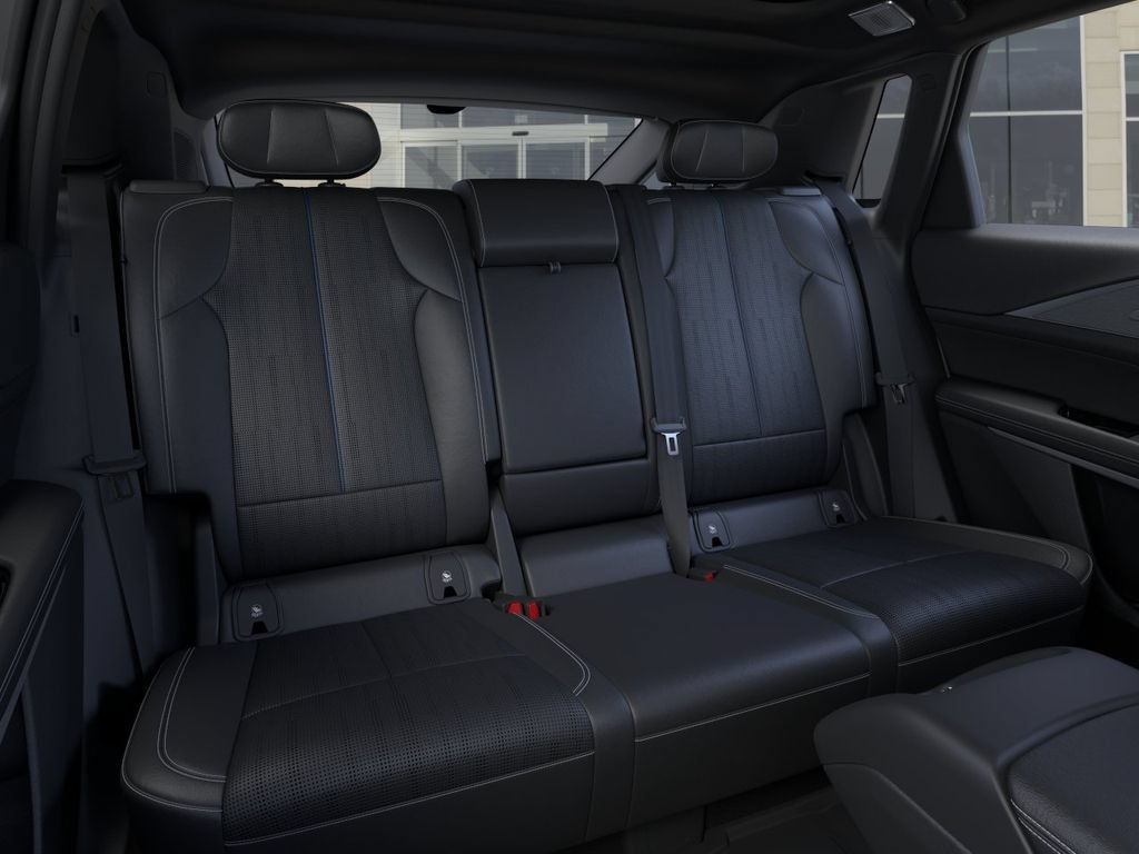 New 2027 Cadillac Lyriq Premium Luxury w/ LPO, Floor Liner Package AWD/4WD image 17