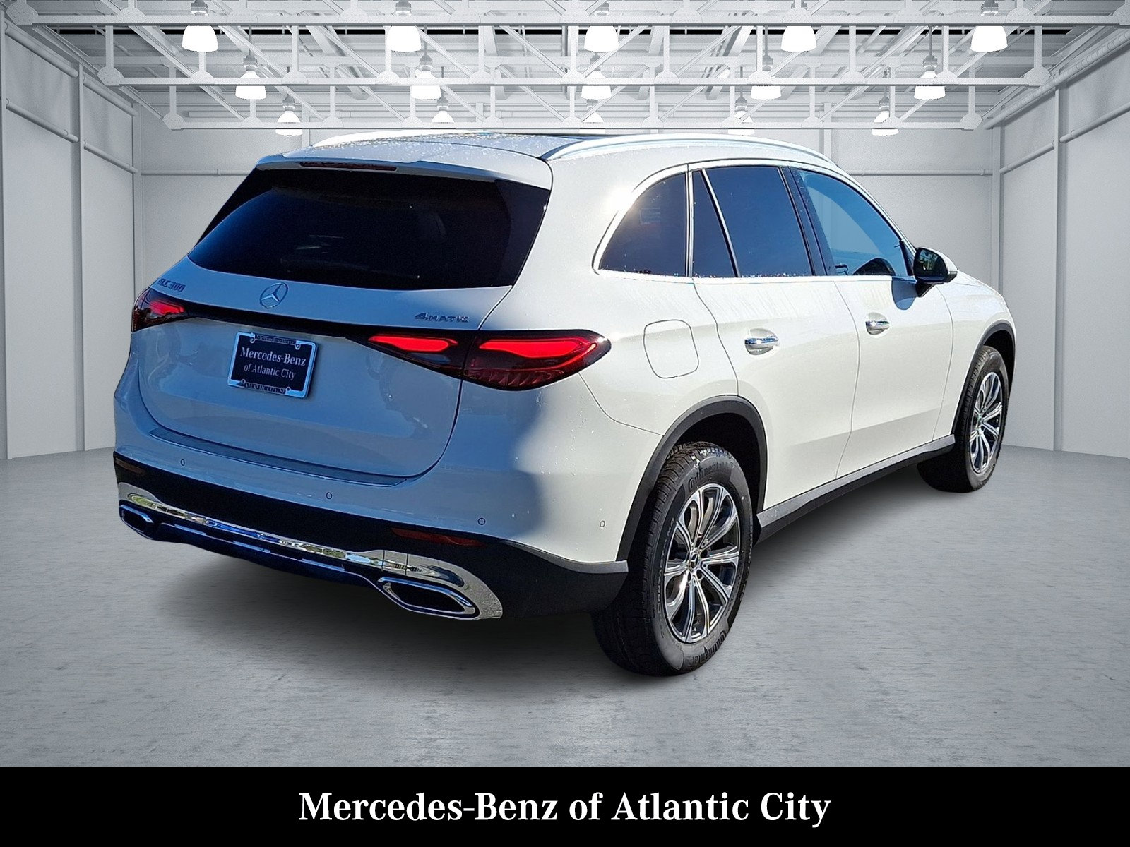 Used 2026 Mercedes-Benz GLC 300 4MATIC image 4