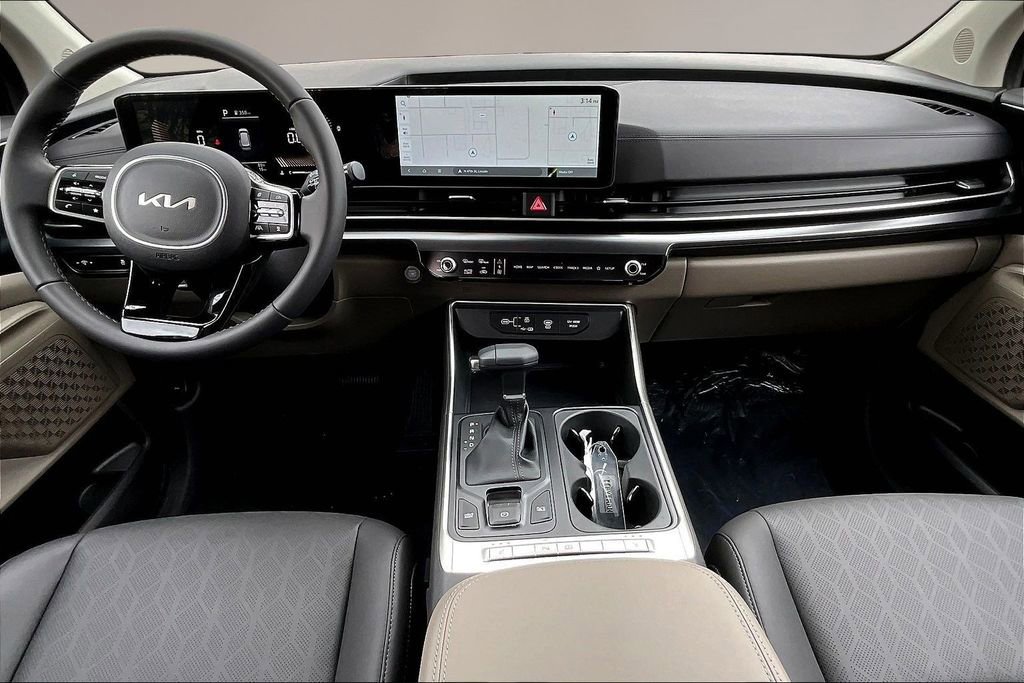 New 2026 Kia Carnival FWD image 5
