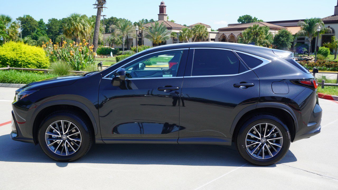 Used 2025 Lexus NX 250 FWD w/ Accessory Package (Z1) image 5