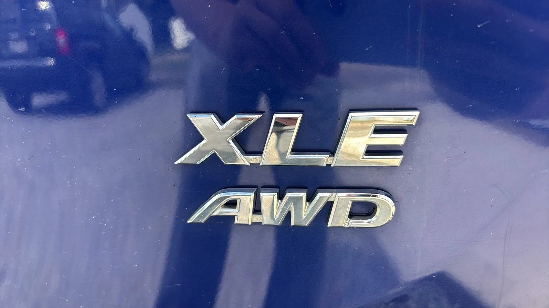 Used 2015 Toyota RAV4 XLE AWD/4WD image 14