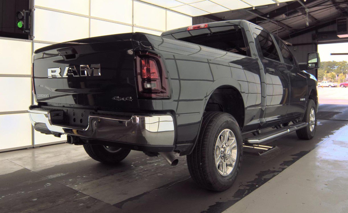 Used 2026 RAM 2500 Big Horn AWD/4WD image 4