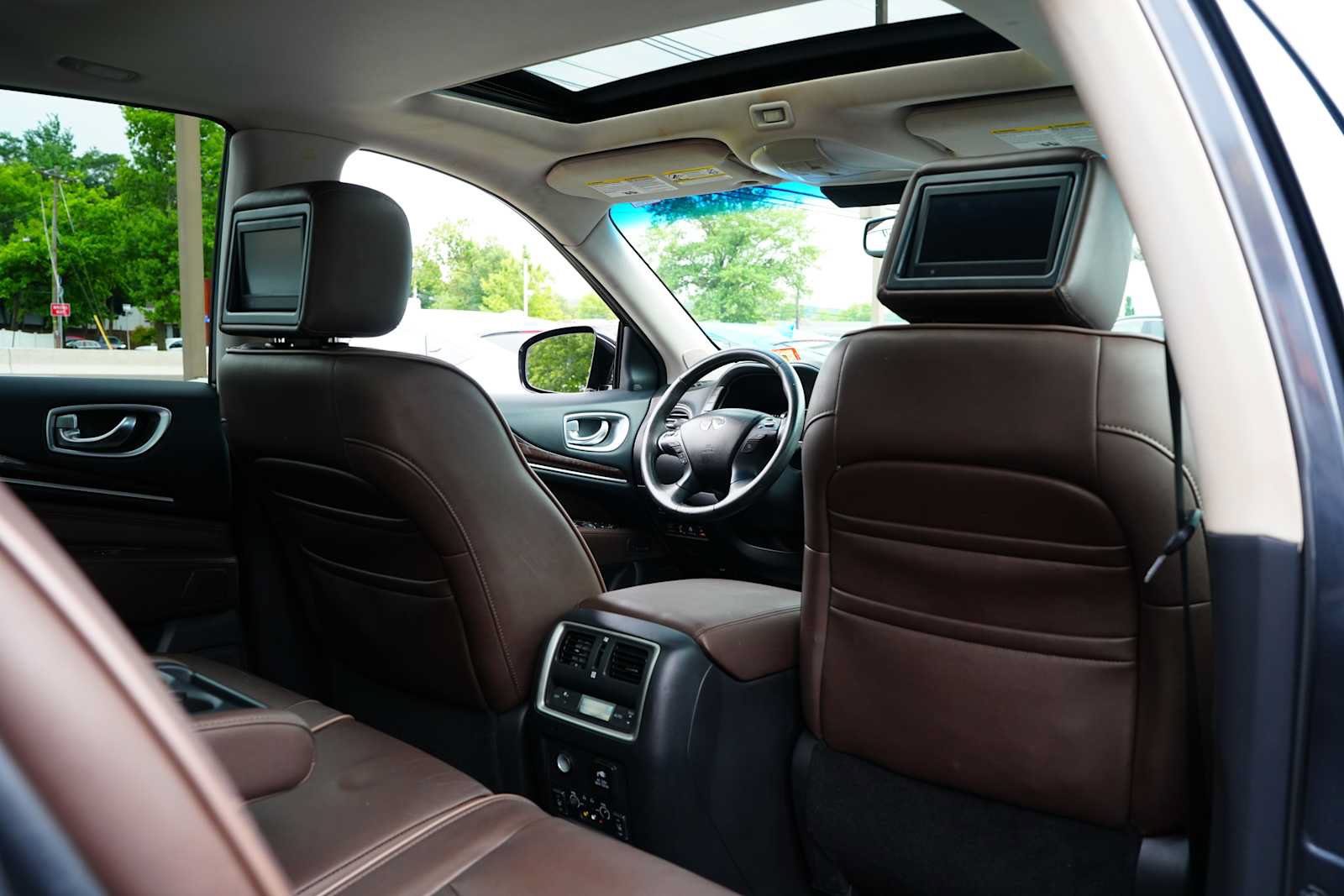 Used 2013 INFINITI JX35 AWD w/ Premium Pkg image 31