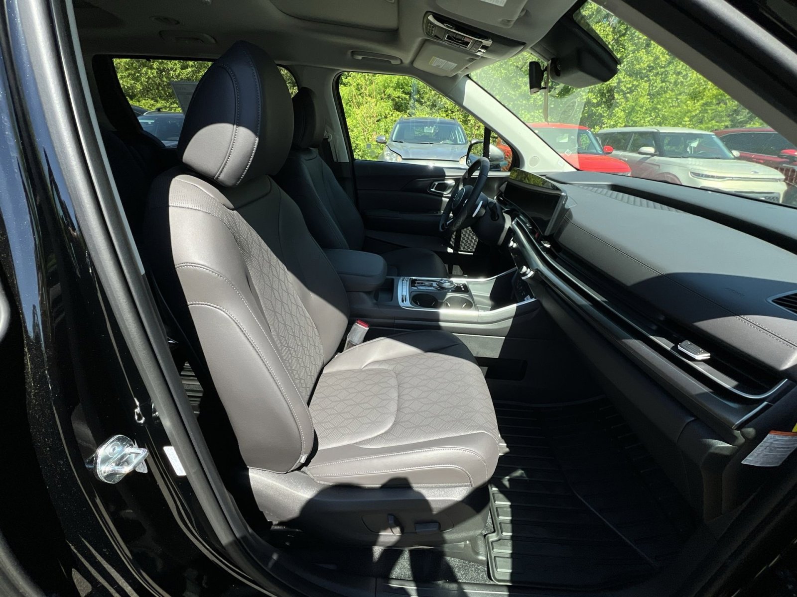 New 2026 Kia Carnival SX FWD image 36