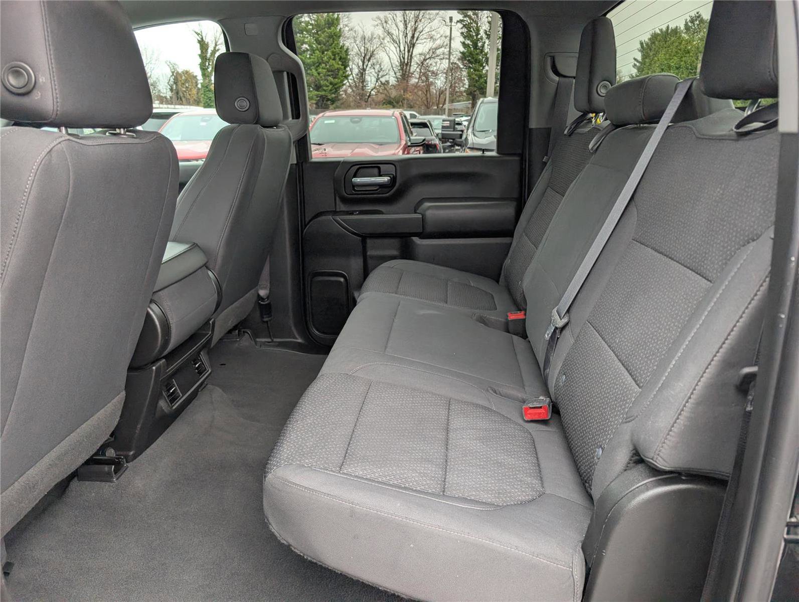 Used 2022 Chevrolet Silverado 2500 Custom w/ Custom Value Package image 15