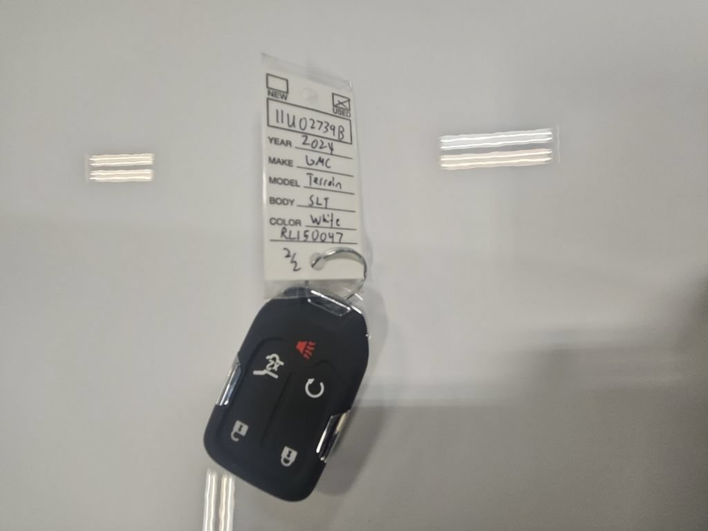 Certified 2024 GMC Terrain SLT FWD image 33