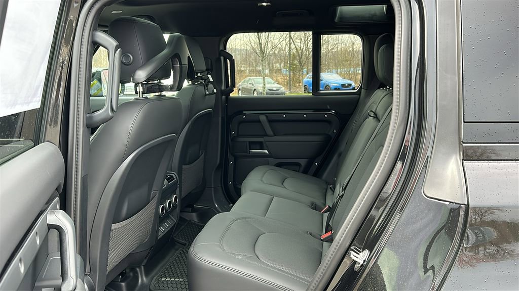 New 2026 Land Rover Defender 110 X-Dynamic SE image 20