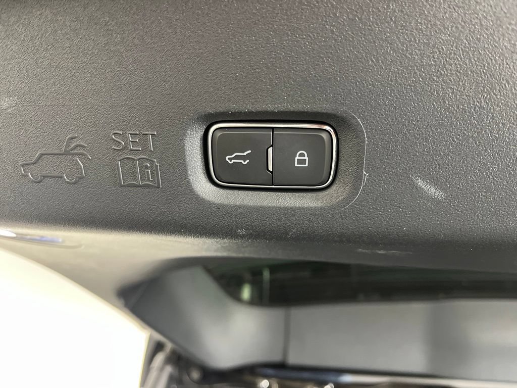 Used 2025 Ford Expedition Tremor AWD/4WD image 16