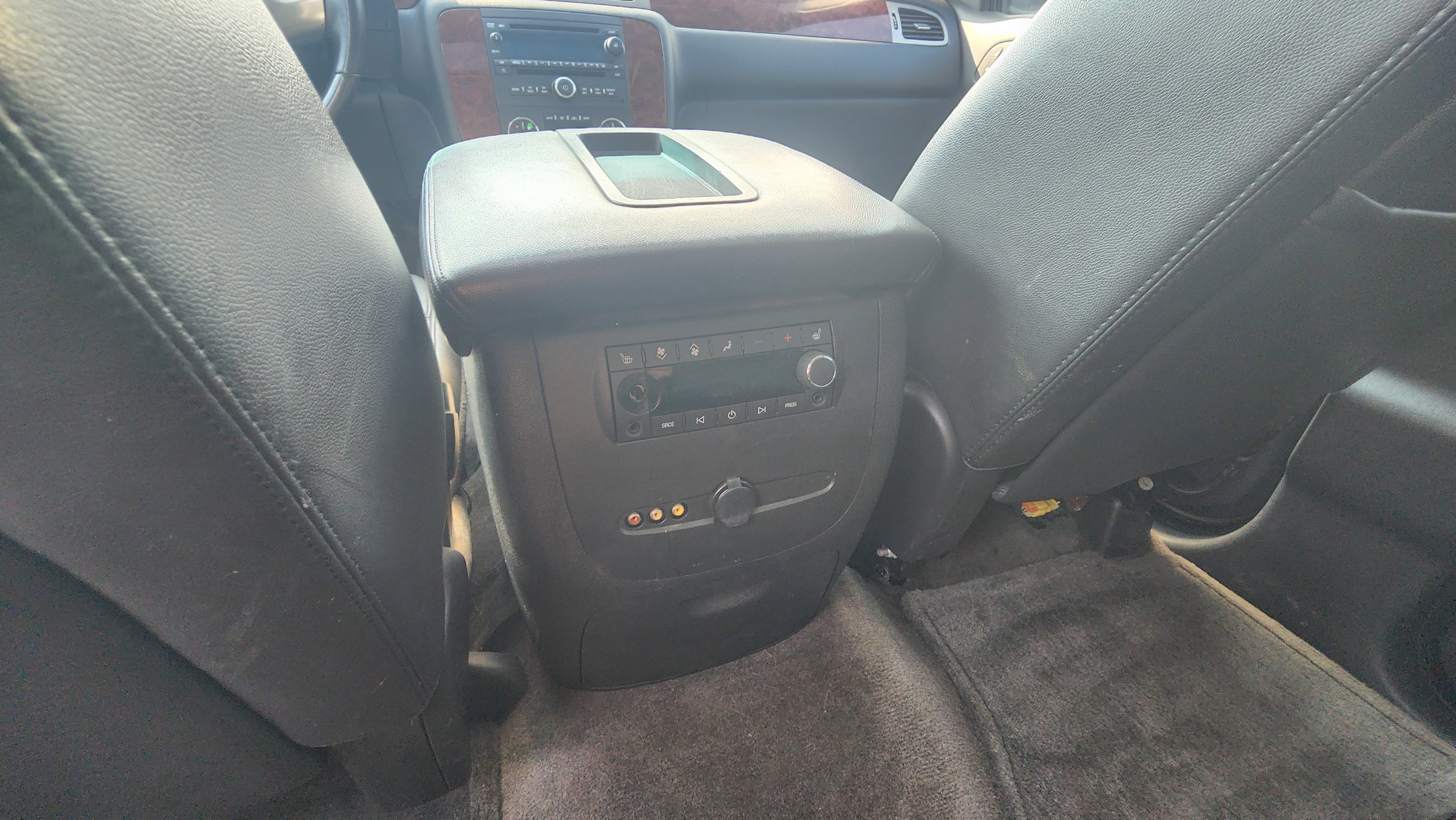 Used 2012 Chevrolet Suburban LT w/ Luxury Package image 14