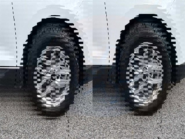 Certified 2024 Ford Edge SEL image 9