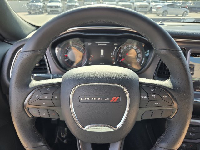 Used 2016 Dodge Challenger R/T w/ Driver Convenience Group RWD image 27