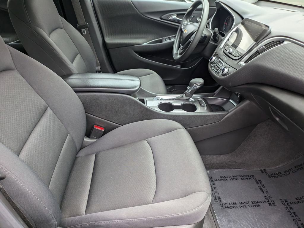 Used 2024 Chevrolet Malibu LT image 30