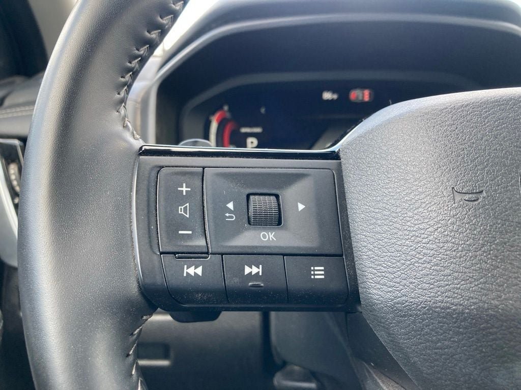 Used 2026 Nissan Rogue SL AWD/4WD image 13