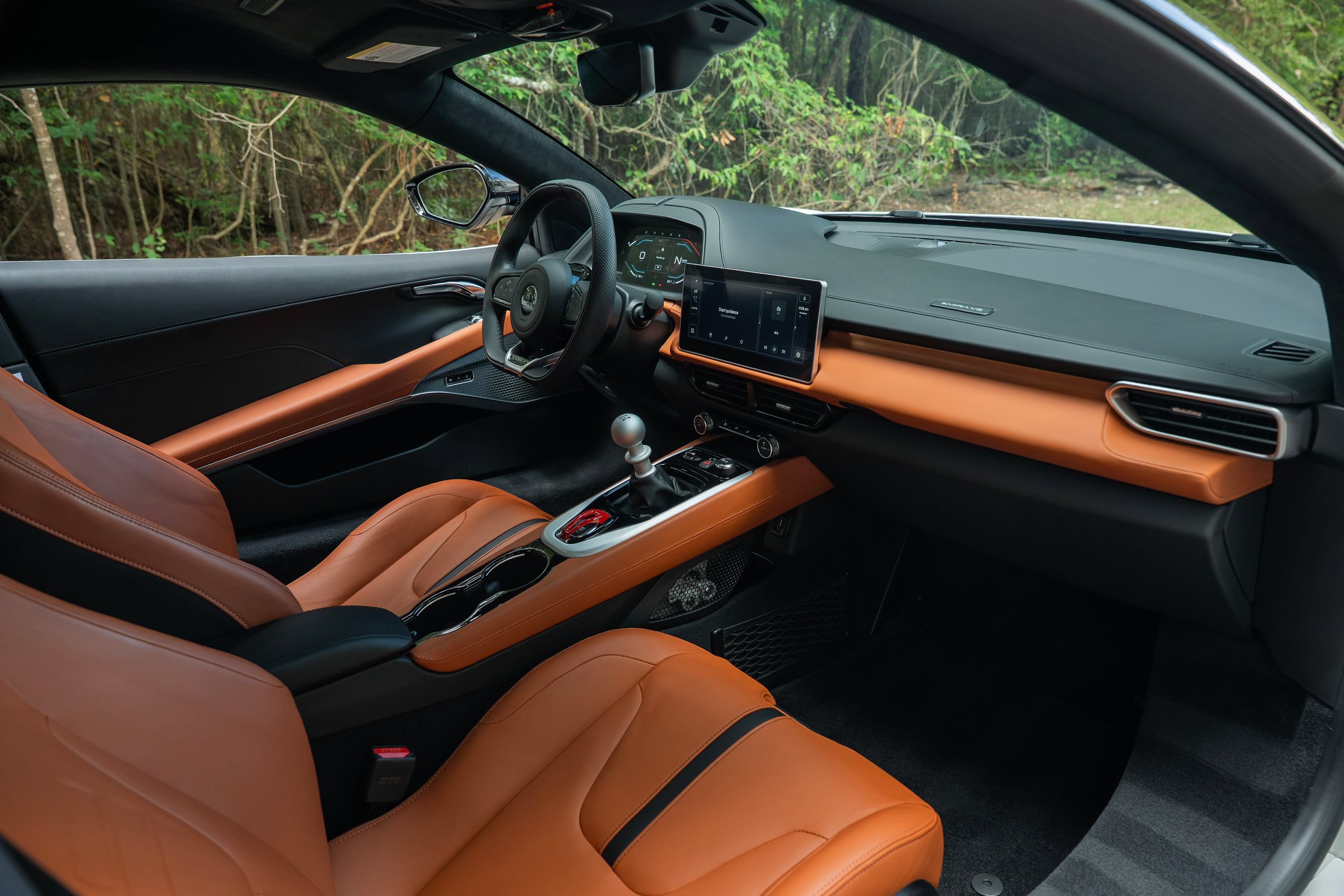 Used 2025 Lotus Emira RWD image 4