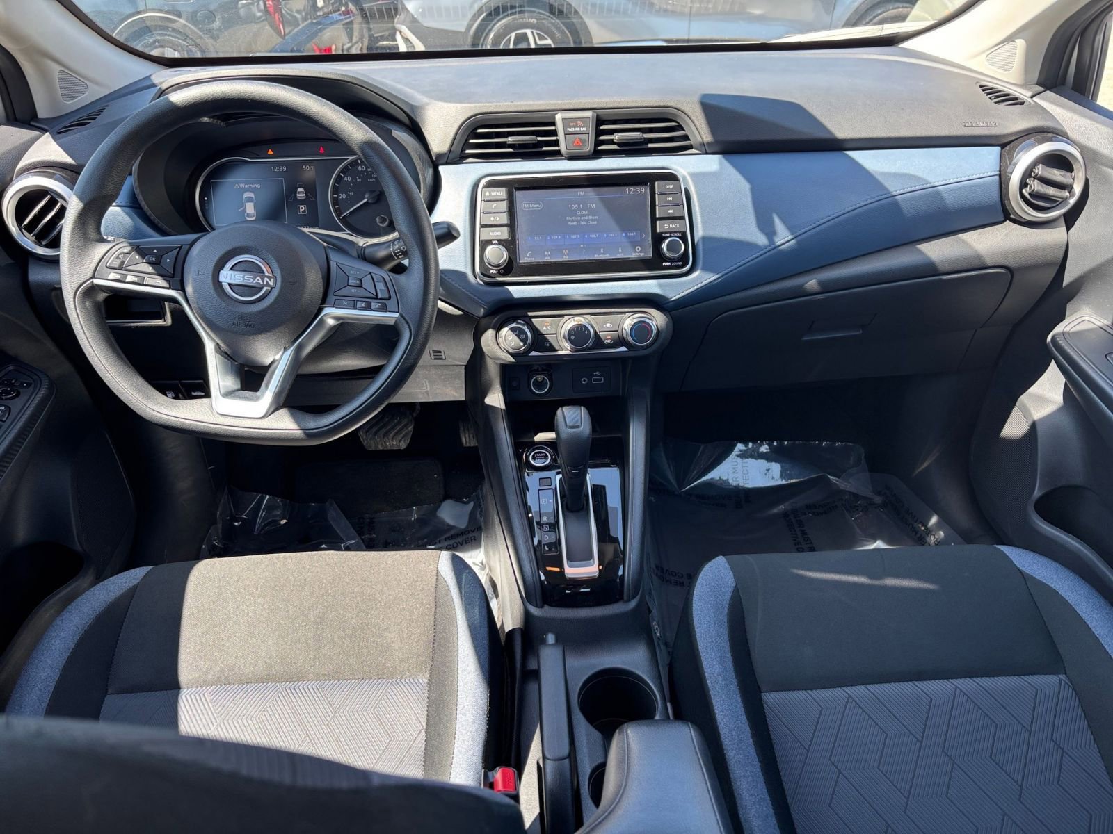 Used 2025 Nissan Versa SV image 31